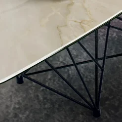 Viadurini Living Esstische-Tisch mit tonnenförmiger Keramikplatte und Stahlsockel Made in Italy - Ezzellino