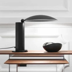 Viadurini Lighting Moderne Tischlampen-Tischlampe aus Chrom oder schwarzem Metall mit LED Made in Italy - Orlando