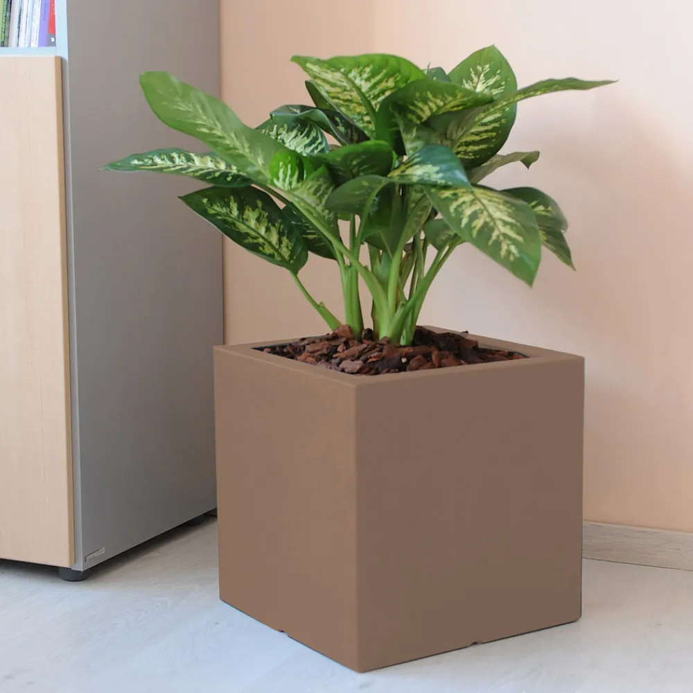 Viadurini in the Garden Gartenideen-Topf oder farbiger Teiler für den Außenbereich 3 Dimensionen Made in Italy - Pflanzen