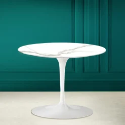 Viadurini Living Moderne Couchtische|Tulip Tische-Tulip Eero Saarinen H 41 Couchtisch aus Calacatta Michelangelo Keramik – Scarlet