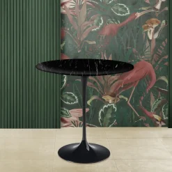 Viadurini Living Moderne Couchtische|Tulip Tische-Tulip Eero Saarinen H 52 Couchtisch mit schwarzer Marquinia-Marmorplatte, hergestellt in Italien – Scarlet