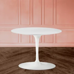 Viadurini Living Moderne Couchtische|Tulip Tische-Tulip Eero Saarinen H 39 Ovaler Couchtisch aus weißem Flüssiglaminat, hergestellt in Italien – Scarlet