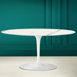 Viadurini Living Moderne Couchtische|Tulip Tische-Tulip Saarinen H 41 Ovaler Couchtisch aus vollgeäderter Statuenkeramik – Scarlet