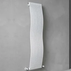 Viadurini Radiators Heizkörper Hydraulisch-Vertikaler Badezimmerheizkörper Modernes Design Wellig 1181 Watt - Tucano
