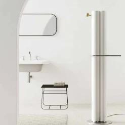 Viadurini Radiators Heizkörper Elektrisch-Vertikaler Design-Badezimmerheizkörper Elektrischer Boden 450 Watt - Ottolungo