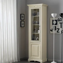 Viadurini Classic Vitrinen-Vitrine aus Holz mit patiniertem Elfenbein-Finish. Hergestellt in Italien – Fosta