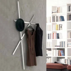 Viadurini Living Wandgarderobe-Wandgarderobe aus lackiertem Metall mit 5 Stiften Made in Italy - Olmium