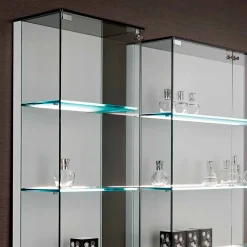 Viadurini Living Anrichte-Wandvitrine aus Glas und weißem Holz, Rädern und beleuchteten Regalen - Armilla