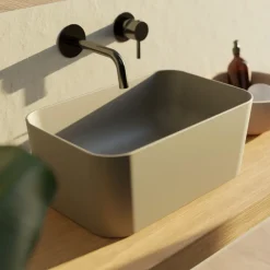 Viadurini Bathroom Keramikwaschbecken-Waschbecken aus Keramik, erhältlich in verschiedenen Farben, hergestellt in Italien – Korb