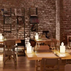 SLIDE Moderne Tischlampen-Weiß oder Rot leuchtende Kerze Tischlampe Design von - Fiammetta