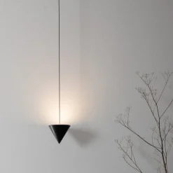 Viadurini Lighting Designer Stehlampen-Wire Stehlampe aus schwarzem Aluminium und Kegel Tolles minimalistisches Design - Mercado