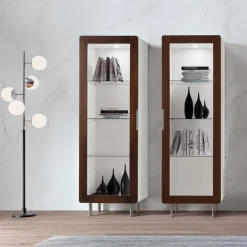 Viadurini Living Vitrinen-Wohnzimmervitrine mit 1 Tür in Weiß und Canaletto-Finish, hergestellt in Italien – Gerd