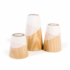 Viadurini Living Kerzenständer-Zusammensetzung von 3 modernen Kerzenhaltern aus massivem Kiefernholz - Weiß