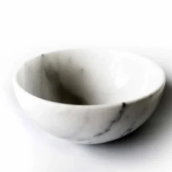 Viadurini Kitchen Küchenzubehör-Zusammensetzung von 4 Schalen aus weißem Carrara-Marmor Made in Italy - Cremina